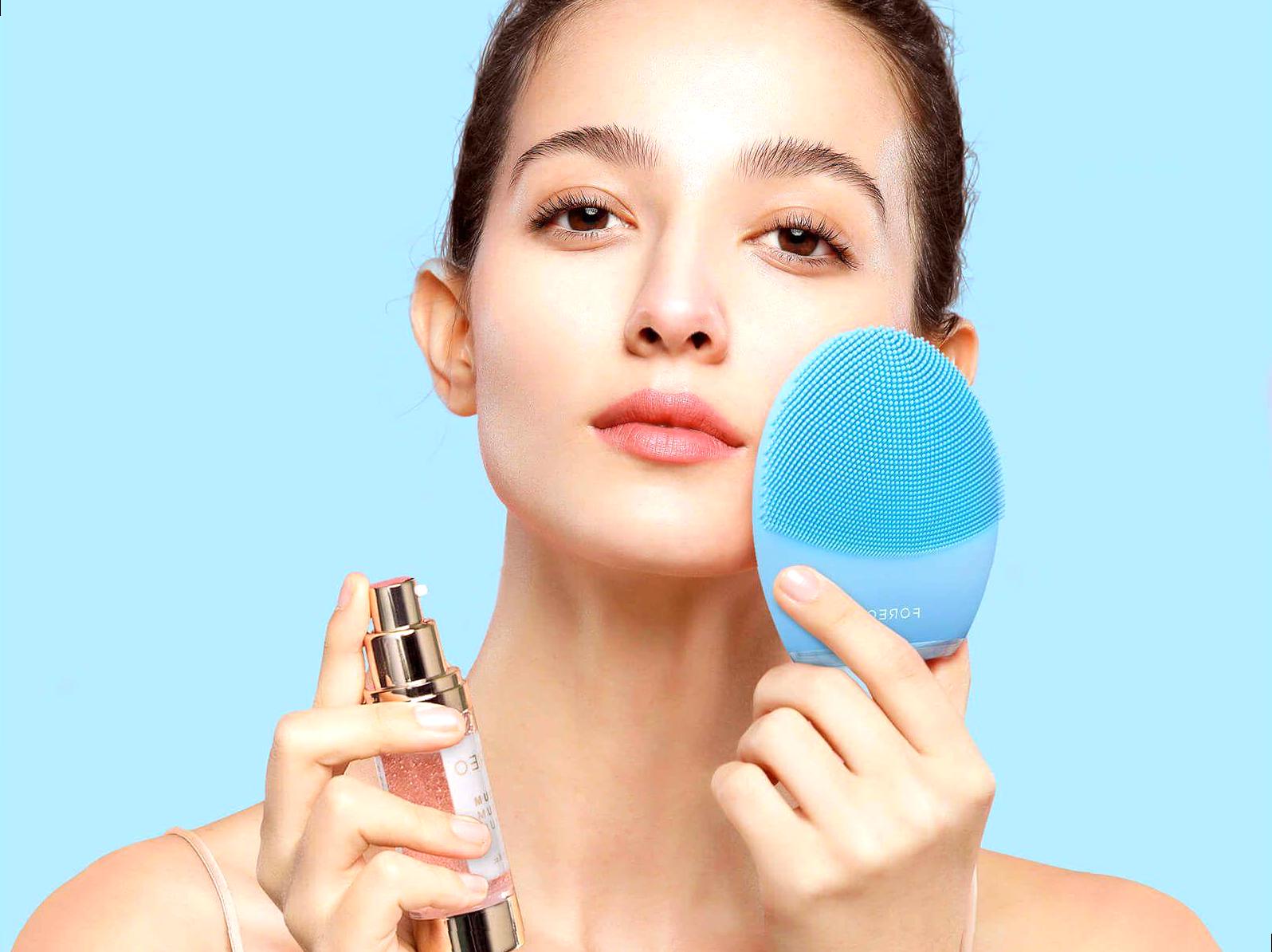 How to Pick the Perfect Facial Cleansing Brush