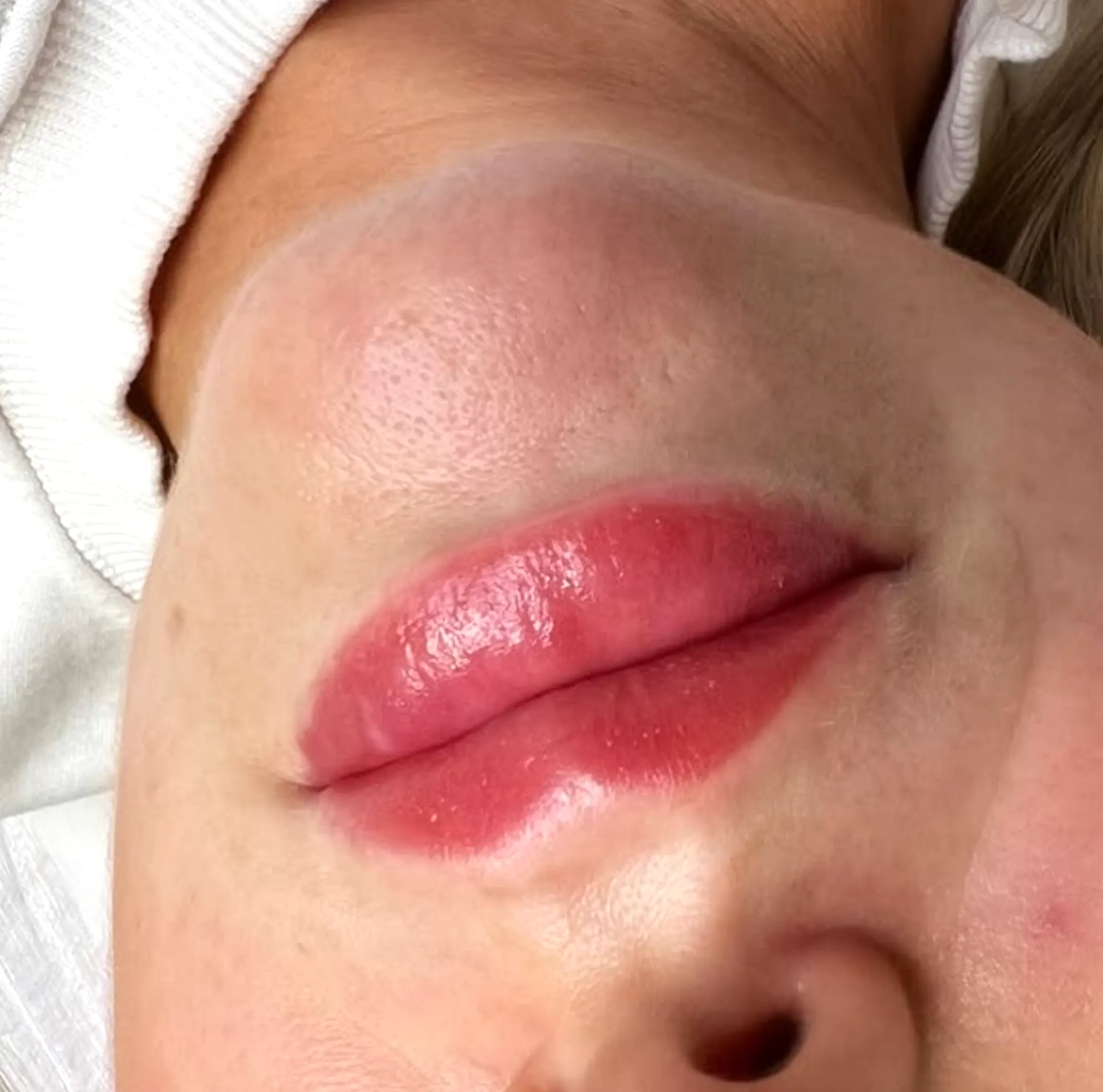 semi-permanent lip tattoo duration